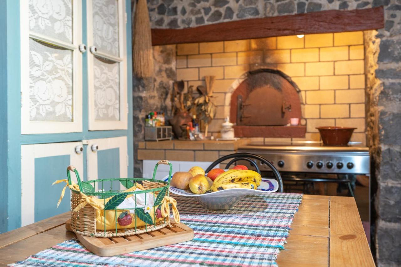 Cyane & Vigo'S Cottage, Caminho Do Massapez, N.º40 Arco da Calheta  Buitenkant foto